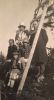 Arvid med familj, till vänster hustru Ingeborg, barnen fr v är Margit, Inge-Marie och Helga, Tjärnåsen 29 sept 1928