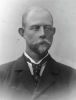 Carl Gerhard Linder fd Lindberg (1874-1911), föddes i Ambjörnsgården, Magra socken, släkt från trakterna kring Alingsås på min morfars (Evert Lennerås från Långared) sida