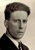 Einar Eriksson (född 1912 i Backa, Magra), barnbarn till morfars farfars kusin Maja Karlsdotter (född 1847 i Magra)