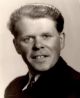 Elof Eriksson (född 1916 i Backa, Magra), barnbarn till morfars farfars kusin Maja Karlsdotter (född 1847 i Magra)