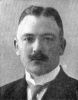 Gerhard Karlsson (f 1879, Listerby), gift med Johanna fd Hilmer (f 1892, Rödeby) som var barnbarns barnbarn till min farfars farmors morfar Åke Persson (f 1788, Jämjö)