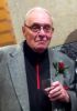Lloyd Lindsey (f 1928 i Alexandria, Minnesota), gift med Gayle fd Olson (f 1931 i Alexandria), barnbarn till mormors mormors kusin Kate Olson fd Kajsa Månsdotter (f 1854 i Gunnarskog)