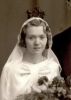 Svea Eriksson (f 1911, Magra), gift med Erik Eriksson (f 1908, Magra), barnbarn till morfars farfars kusin Maja Karlsdotter (f 1847, Magra)